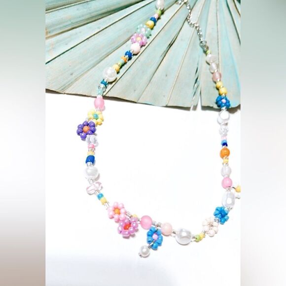 Beaded floral necklace #251 - Picture 4 of 4